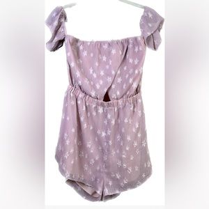 Superdown Size Medium Off the Shoulder Lined Star Shorts Romper